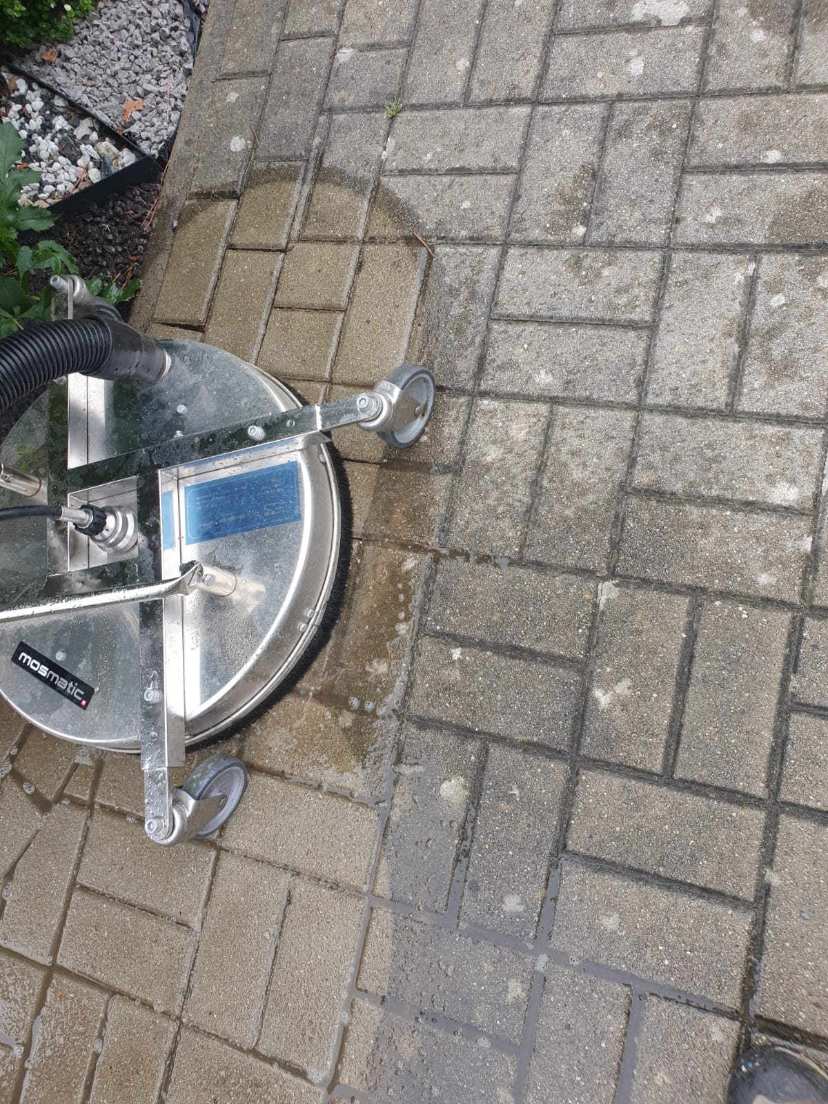 Plasterreinigung Heißwasser mit Maschine